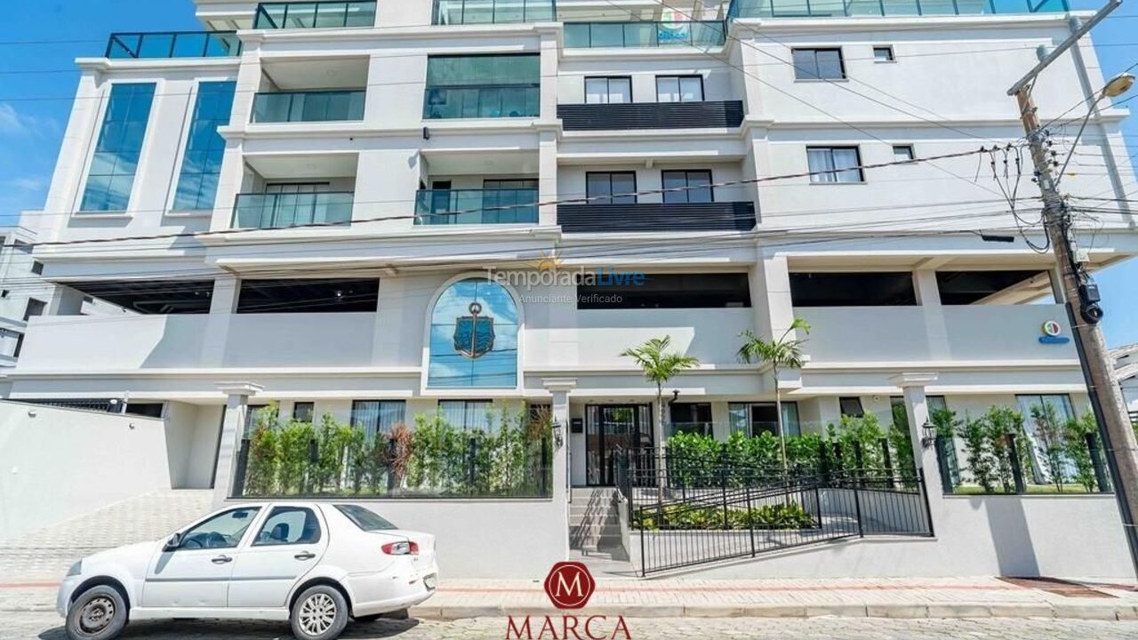 Apartamento para aluguel de temporada em Bombinhas (Canto Grande)