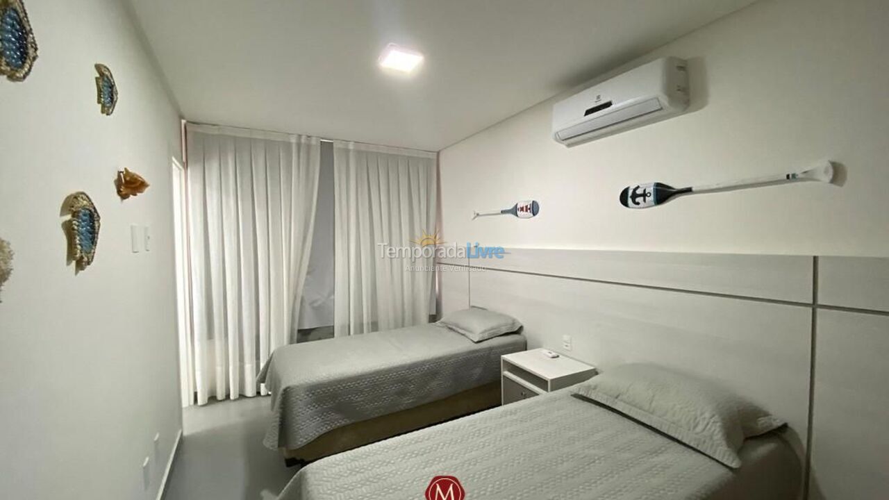 Apartment for vacation rental in Bombinhas (Canto Grande)