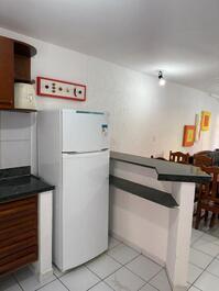 Cozinha completa , geladeira e mais.