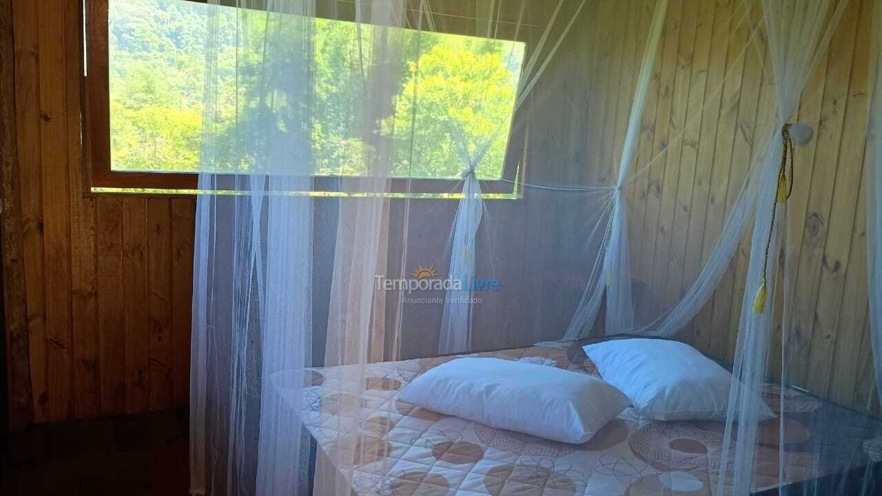 Casa para aluguel de temporada em Ubatuba (Praia da Almada)