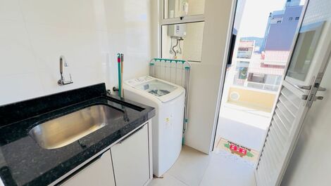 Spacious apartment with 2 suites on Mariscal Beach, code 044