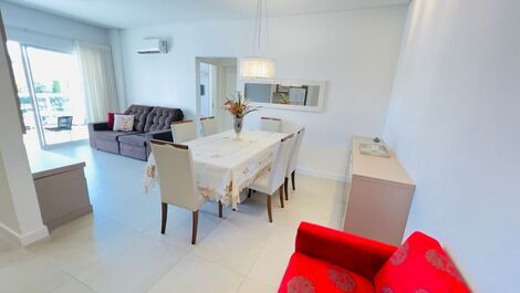 Spacious apartment with 2 suites on Mariscal Beach, code 044