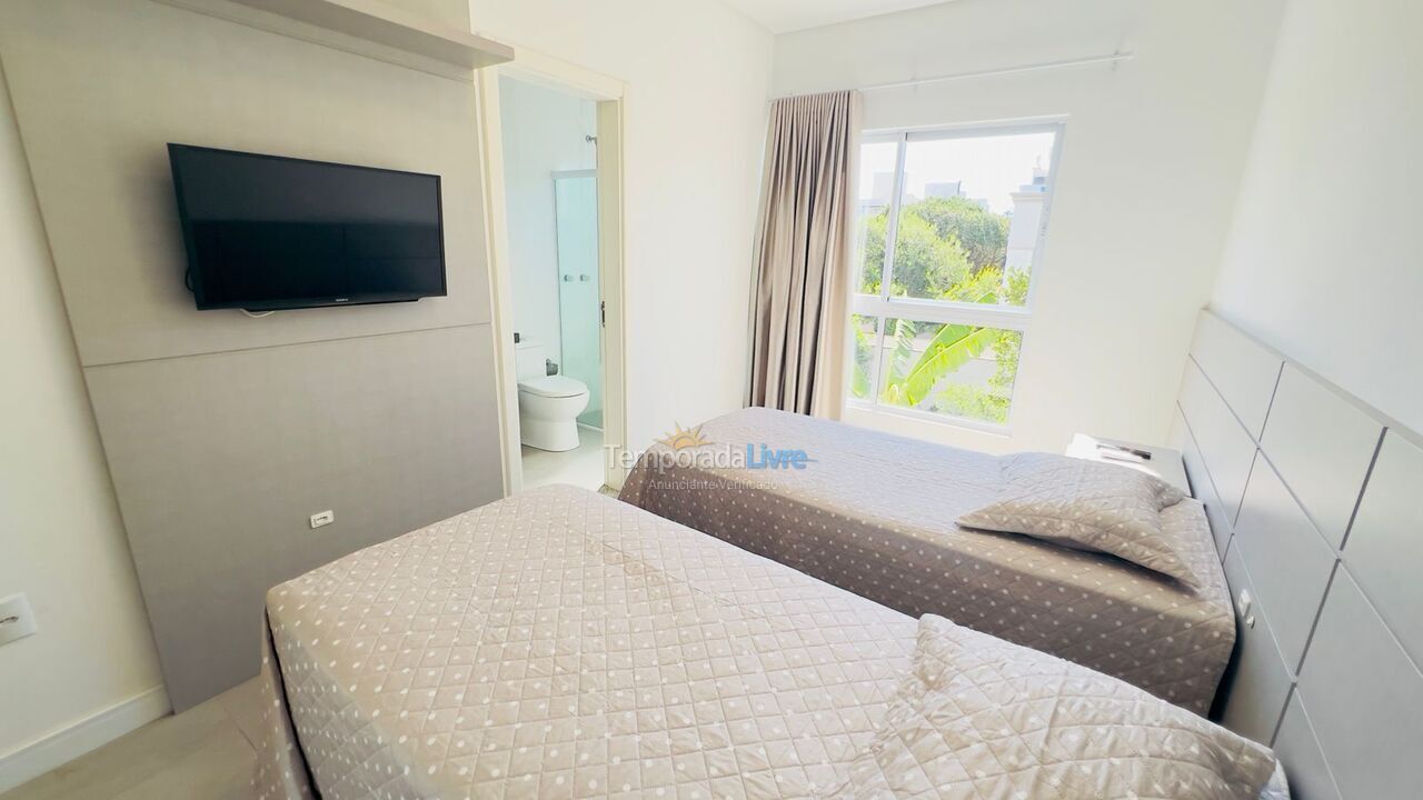 Apartment for vacation rental in Bombinhas (Canto Grande)