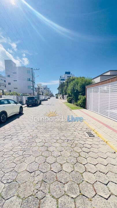 Apartment for vacation rental in Bombinhas (Canto Grande)