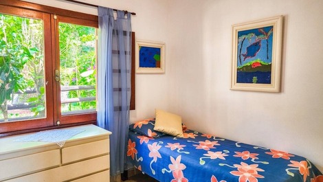 Belíssima casa no condomínio Ponta da Sela / Ilhabela