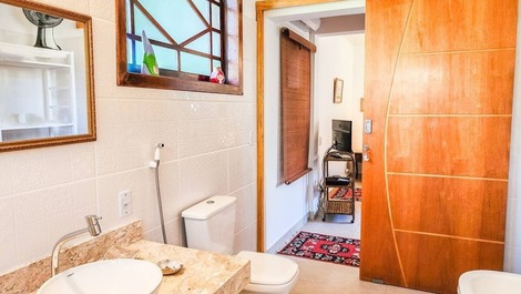 Belíssima casa no condomínio Ponta da Sela / Ilhabela