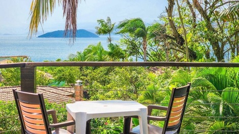 Belíssima casa no condomínio Ponta da Sela / Ilhabela