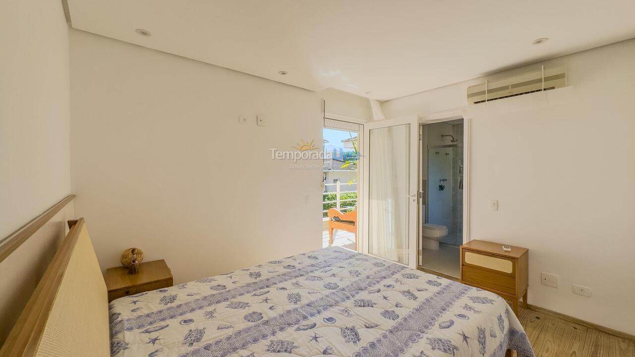 House for vacation rental in São Sebastião (Praia da Baleia)