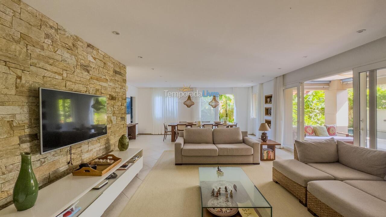 House for vacation rental in São Sebastião (Praia da Baleia)