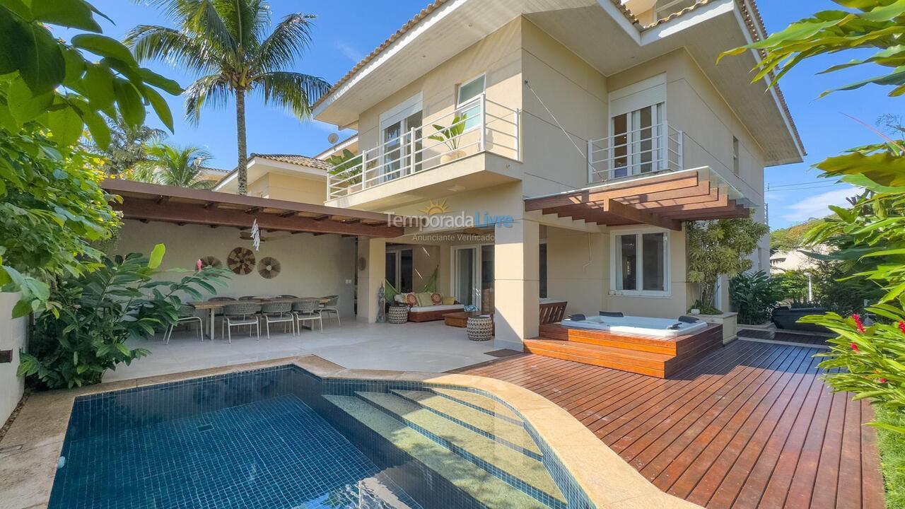 House for vacation rental in São Sebastião (Praia da Baleia)