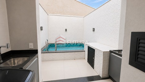 LC005EF - TRIPLEX WITH POOL, CANTO GRANDE BEACH - BOMBINHAS