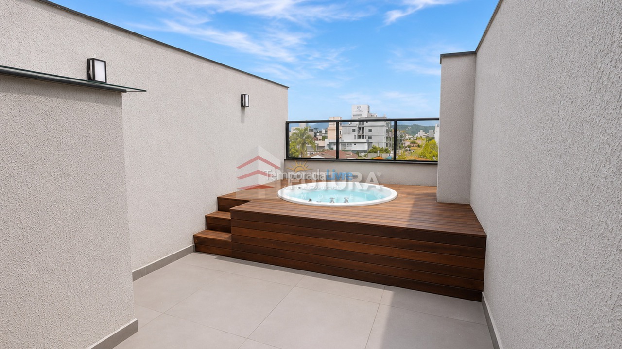 House for vacation rental in Bombinhas (Canto Grande)