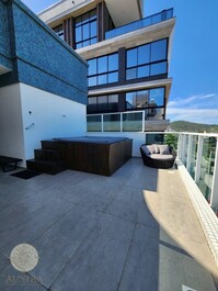 Penthouse with panoramic views