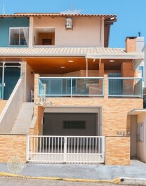 House for rent in Bombinhas - Praia de Bombas