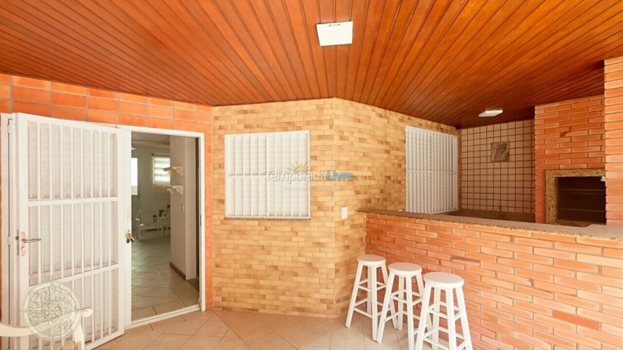 House for vacation rental in Bombinhas (Praia de Bombas)