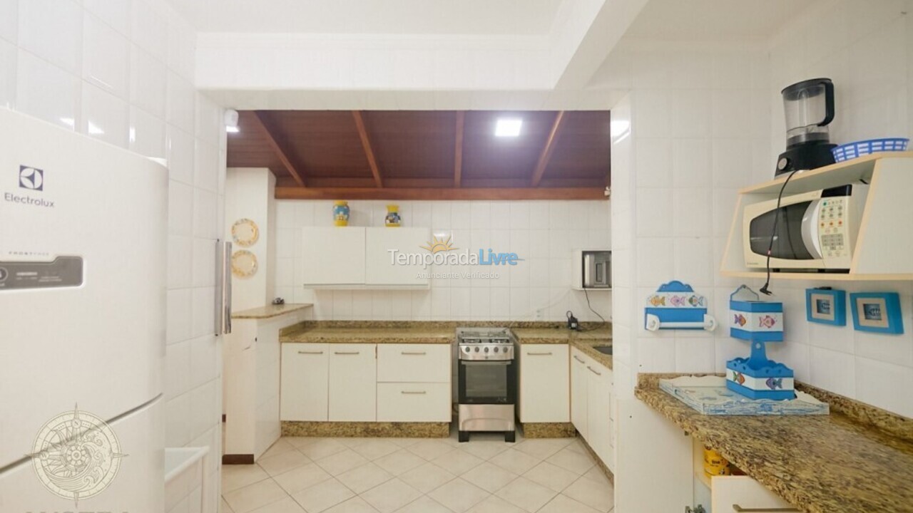 House for vacation rental in Bombinhas (Praia de Bombas)