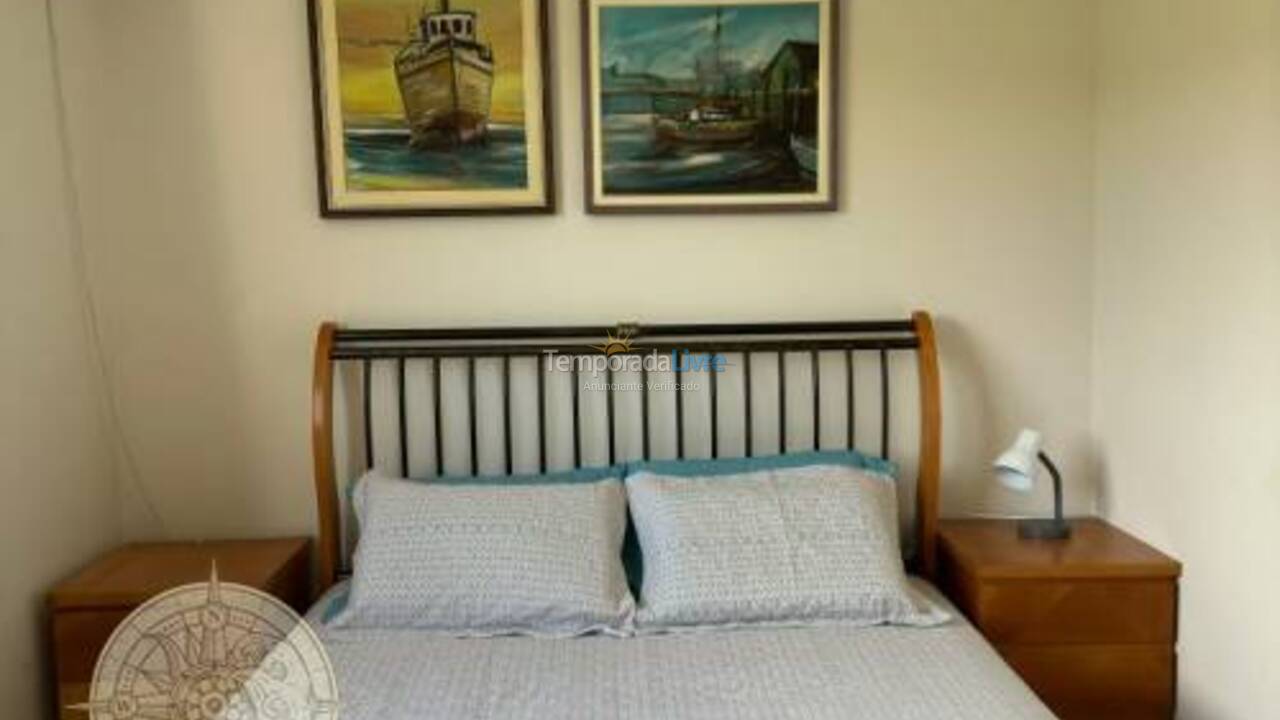 Apartamento para aluguel de temporada em Bombinhas (Praia de Bombas)
