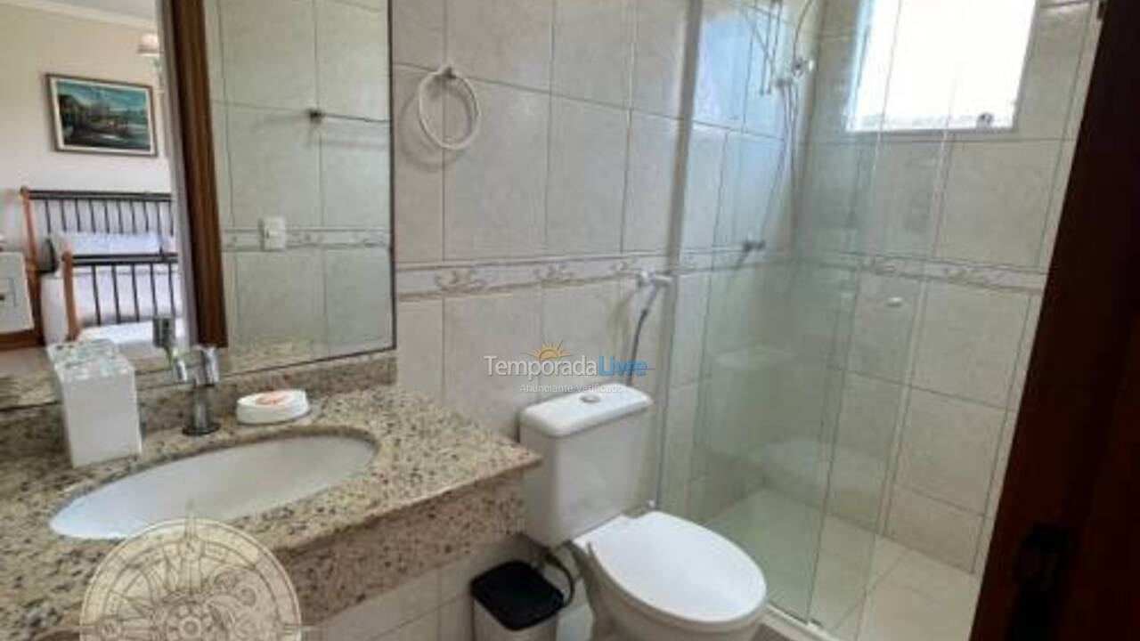 Apartamento para aluguel de temporada em Bombinhas (Praia de Bombas)