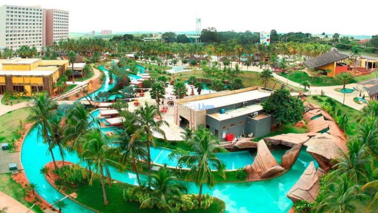 Apartamento para alquiler de vacaciones em Olímpia (Hot Beach Suites)