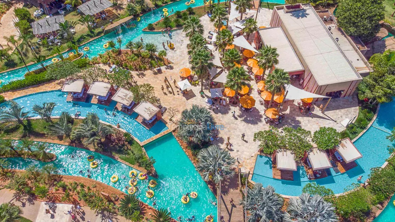 Apartamento para alquiler de vacaciones em Olímpia (Hot Beach Suites)