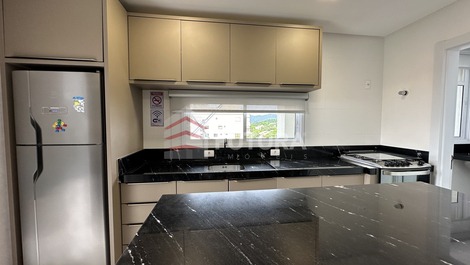 LA042EF - DUPLEX PENTHOUSE WITH 2 SUITES MARISCAL BOMBINHAS