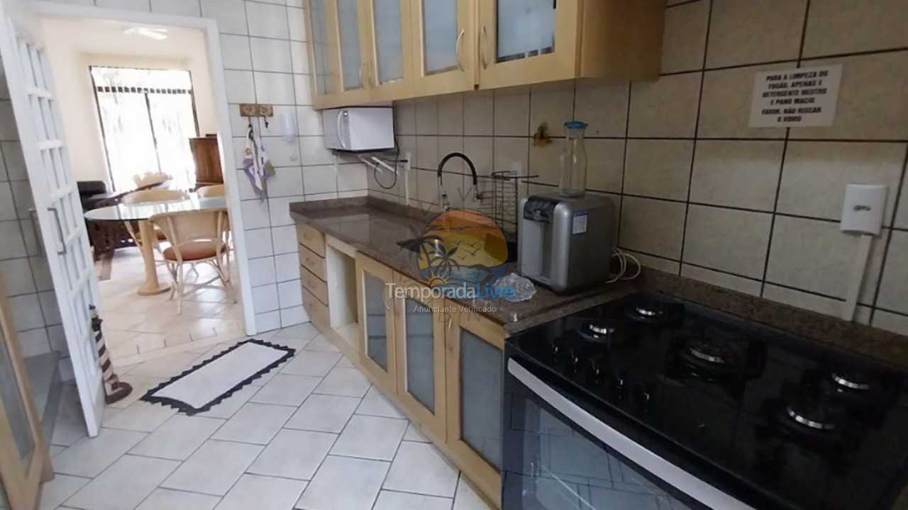 Apartamento para alquiler de vacaciones em Bombinhas (Praia de Bombas)