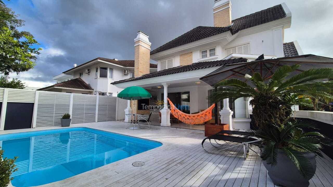 Casa para aluguel de temporada em Florianopolis (Jurerê Internacional)