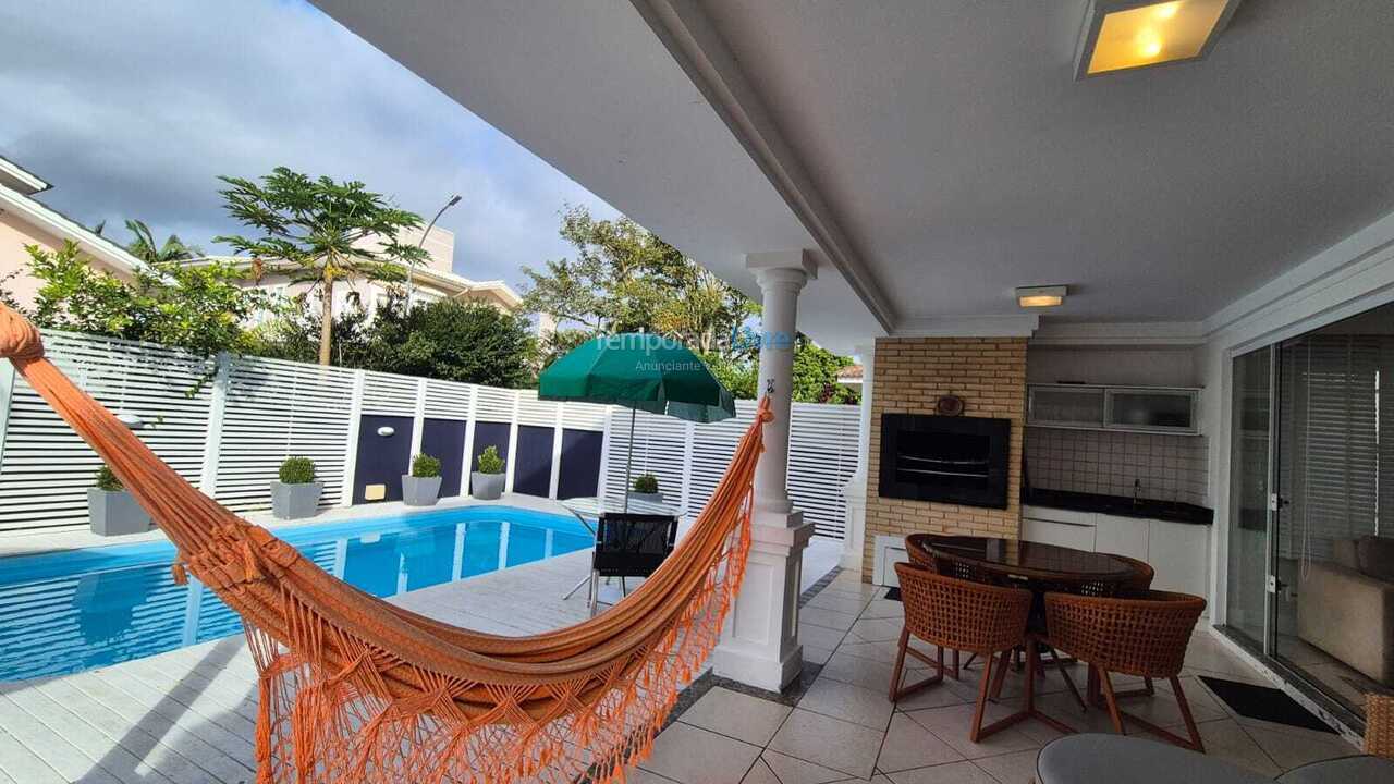 Casa para aluguel de temporada em Florianopolis (Jurerê Internacional)
