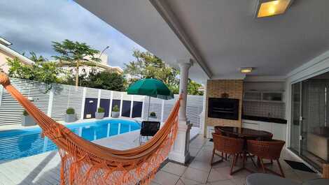 Espetacular Casa com 4 Suítes e Lazer Privativo | Jurerê Internacional