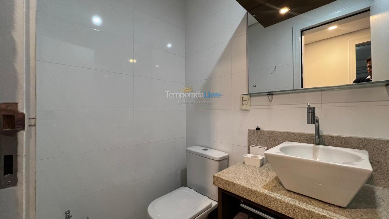 Apartamento para aluguel de temporada em Florianópolis (Jurere Tradicional)