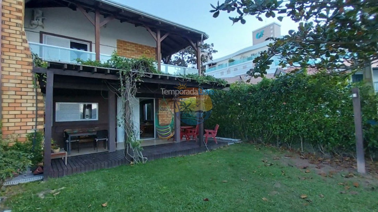 Casa para alquiler de vacaciones em Bombinhas (Praia de Bombas)