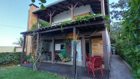 CASA JUNTO AL MAR - 5 DORMITORIOS