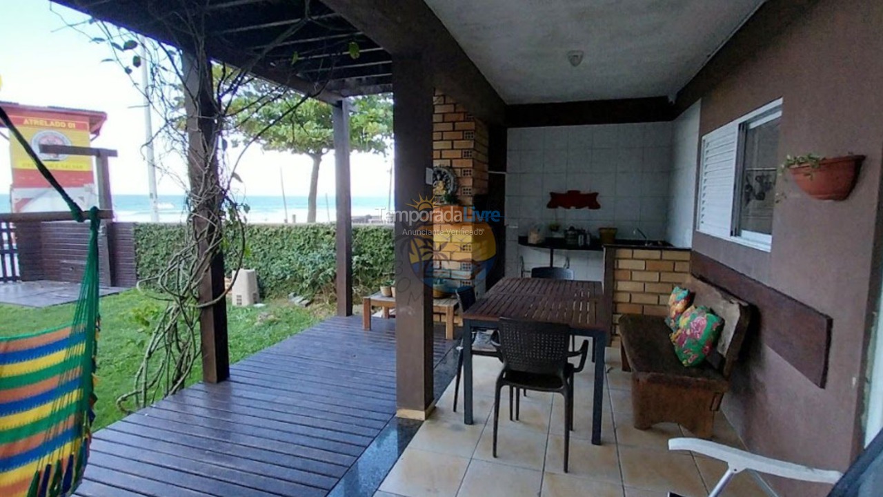 Casa para alquiler de vacaciones em Bombinhas (Praia de Bombas)
