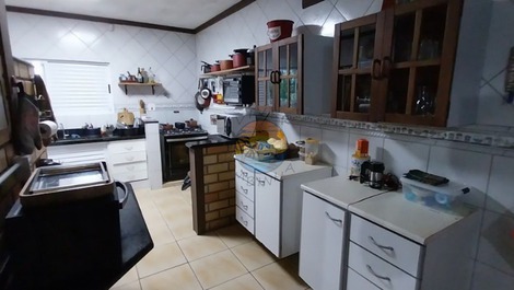 CASA JUNTO AL MAR - 5 DORMITORIOS