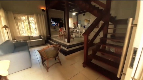 Ótima casa com piscina a 30m da praia dos ingleses