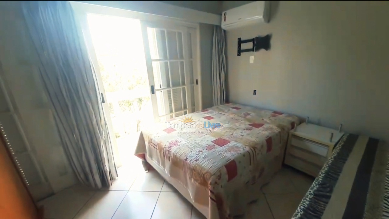 Casa para aluguel de temporada em Florianopolis (Praia dos Ingleses)