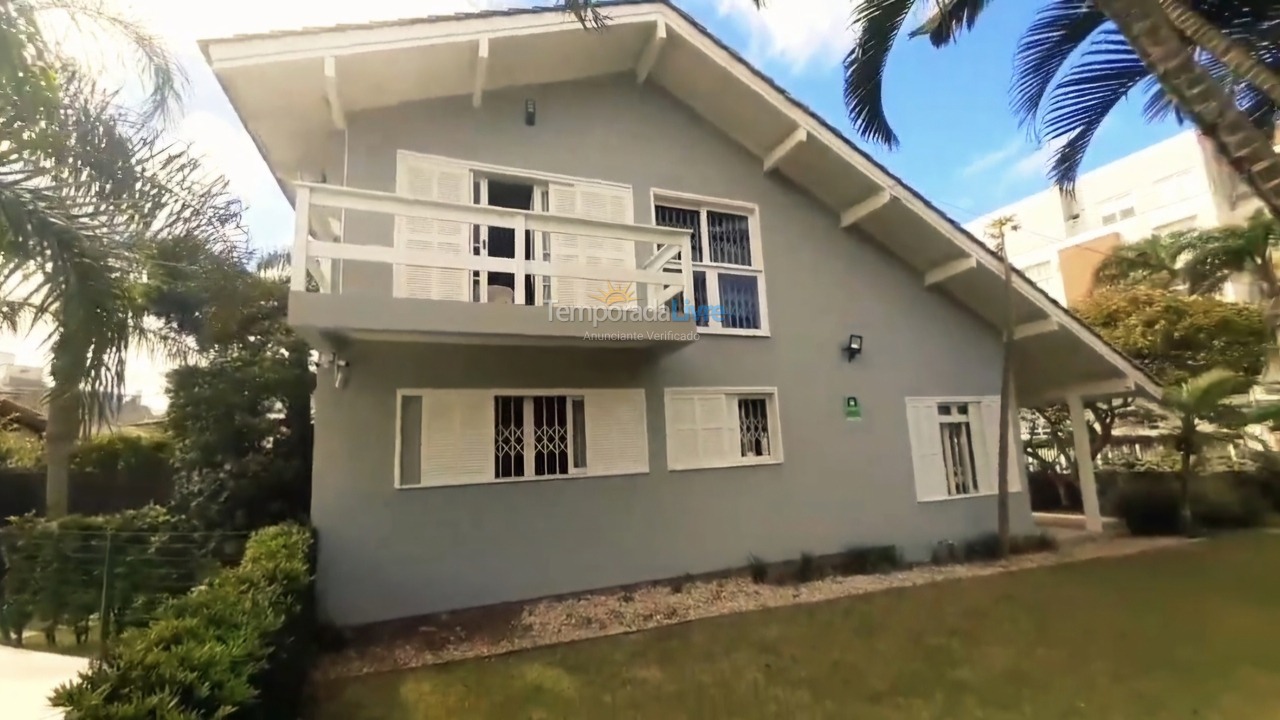 Casa para aluguel de temporada em Florianopolis (Praia dos Ingleses)