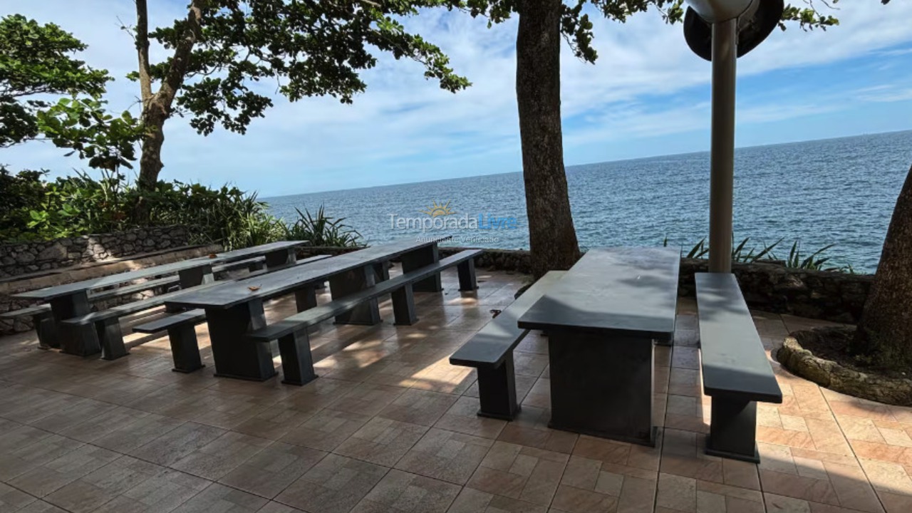 Apartamento para aluguel de temporada em Guarujá (Enseada)