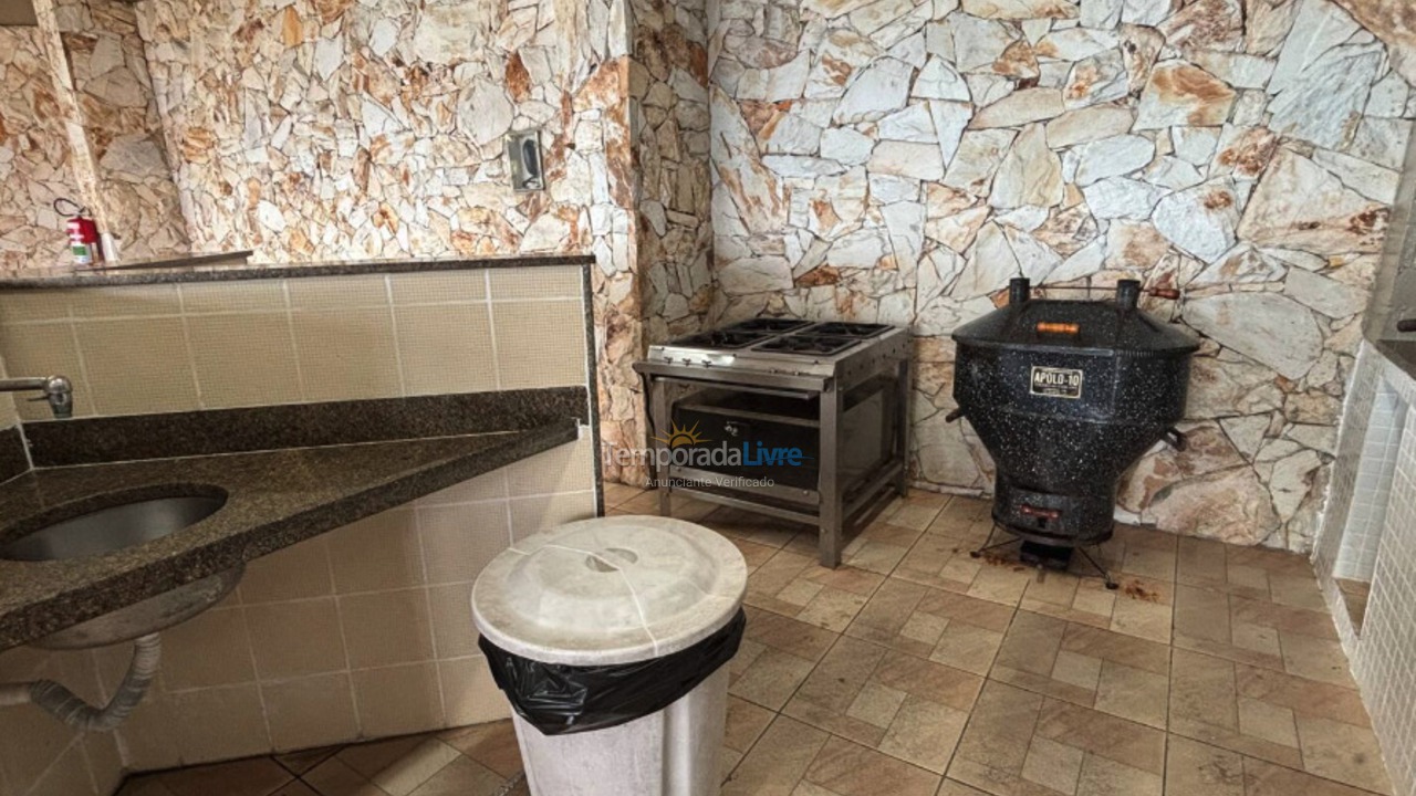 Apartamento para aluguel de temporada em Guarujá (Enseada)