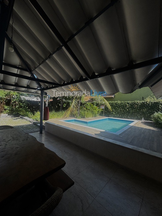 Casa para alquiler de vacaciones em São Sebastião (Barequeçaba)