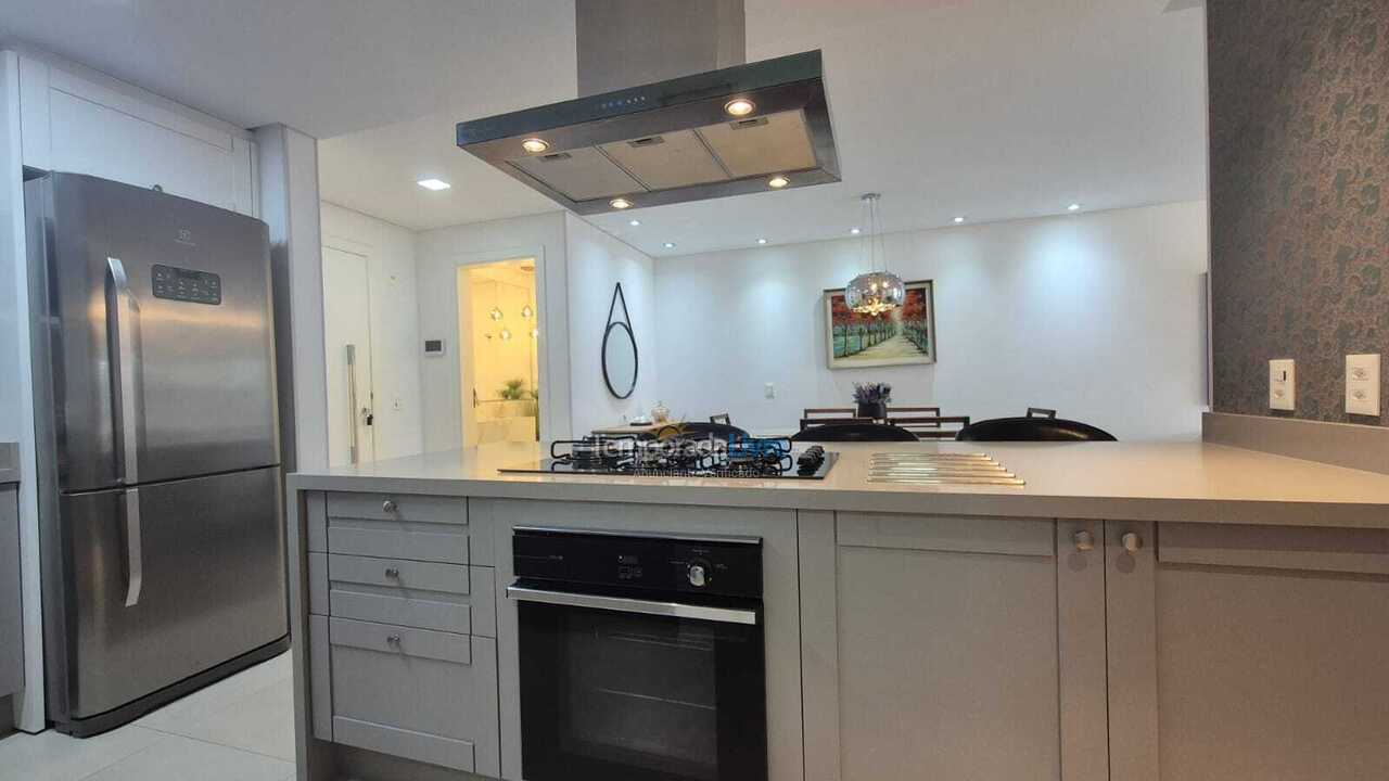 Apartamento para alquiler de vacaciones em Florianópolis (Jurere Tradicional)