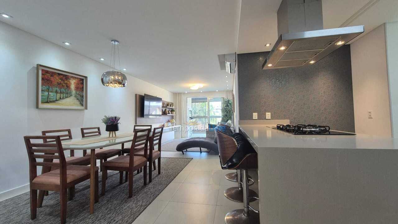 Apartamento para alquiler de vacaciones em Florianópolis (Jurere Tradicional)