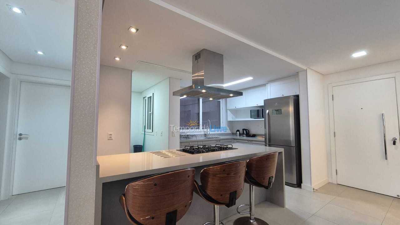Apartamento para alquiler de vacaciones em Florianópolis (Jurere Tradicional)