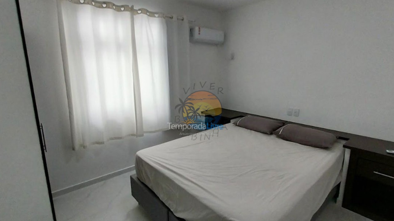 Apartment for vacation rental in Bombinhas (Praia de Bombas)