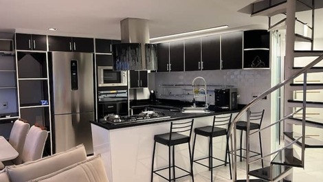 Duplex Penthouse in Barra da Tijuca - 1.3 km from the beach