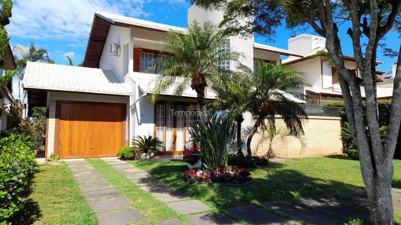 House for vacation rental in Florianopolis (Jurerê Internacional)