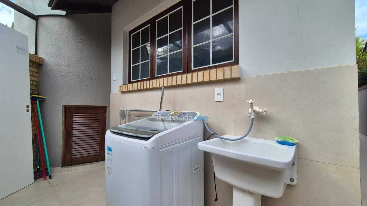 House for vacation rental in Florianopolis (Jurerê Internacional)