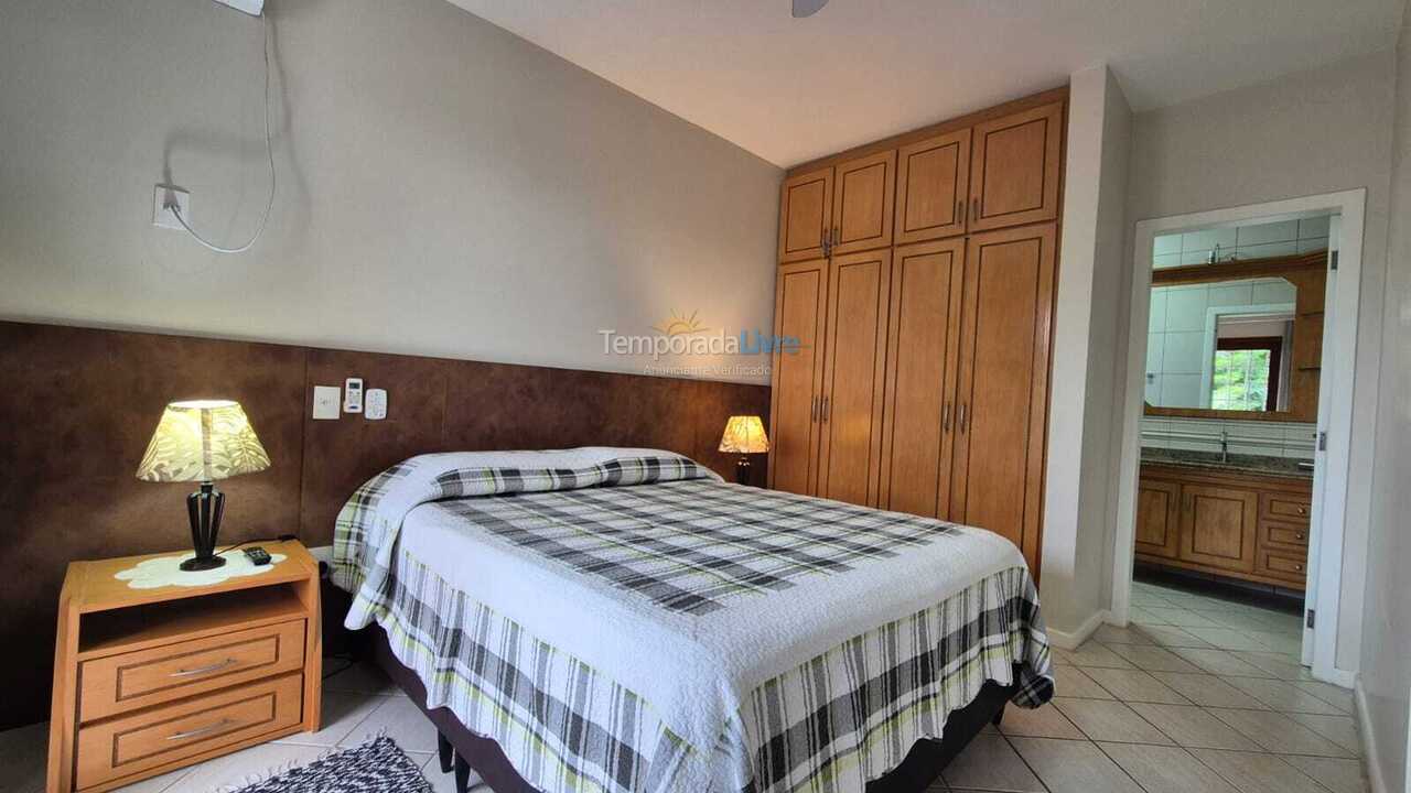 House for vacation rental in Florianopolis (Jurerê Internacional)