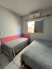 House with 3 bedrooms, in CTG (Gaucho Tradition Center), air conditioning, Wi-Fi, sleeps 8.