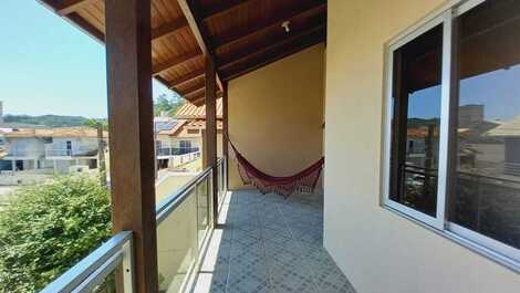 House with 3 bedrooms, in CTG (Gaucho Tradition Center), air conditioning, Wi-Fi, sleeps 8.